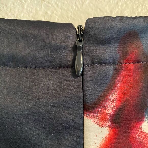 Ann Taylor Red and Black Floral Dress Size 4P - Picture 8 of 11